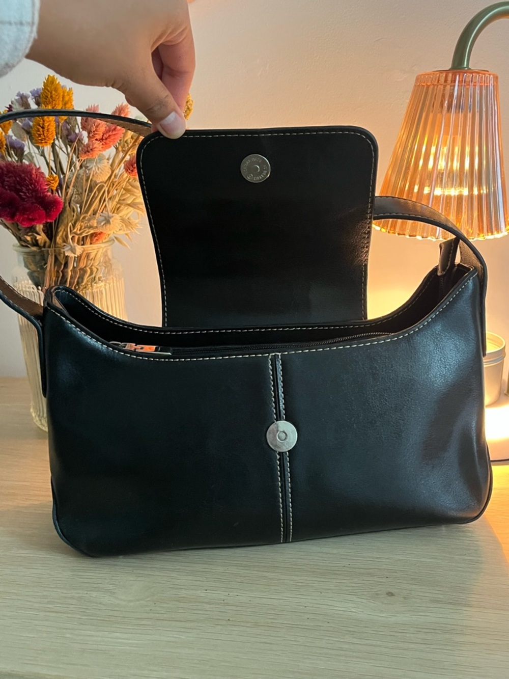 Gucci Black Leather Shoulder Hobo Bag - Picture 6 of 16